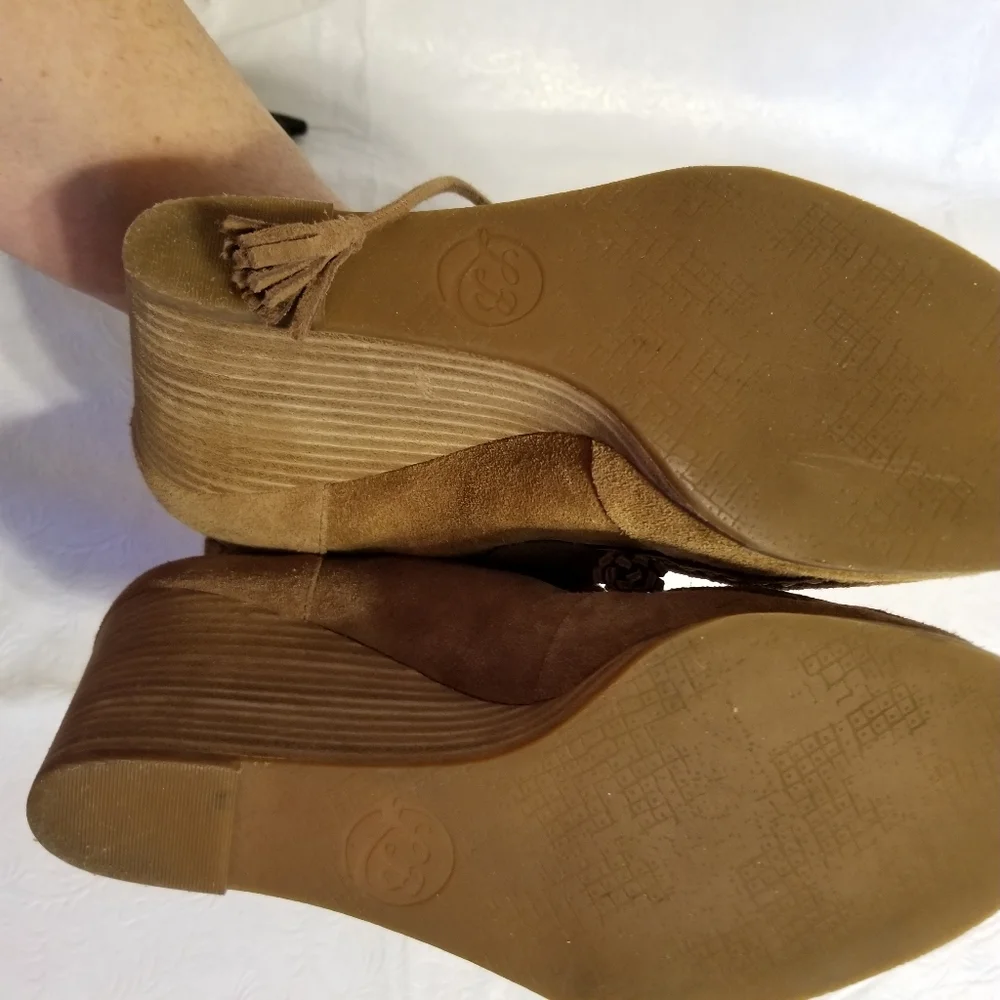 Lucky Brand Yaney Tassel Lace-Up Suede Wedge